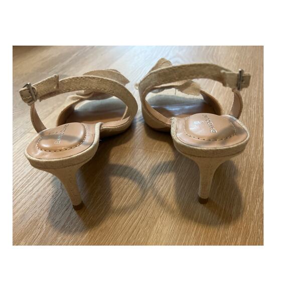 Bandolino Miller Women's Pump Beige Flower Open Toe Sling Back Size 9 M - Picture 4 of 7